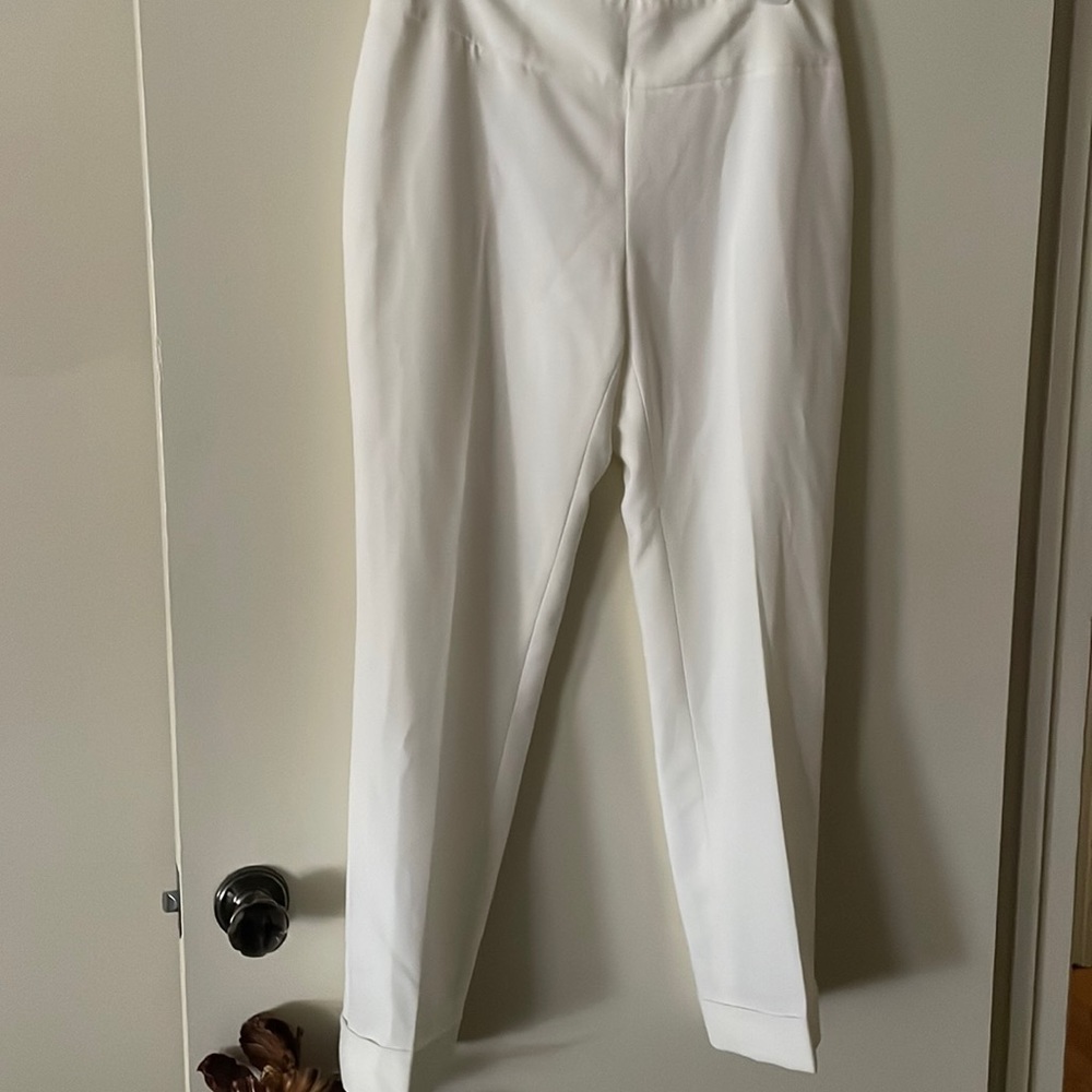 Isaac Mizrahi New York off white cuffed full length